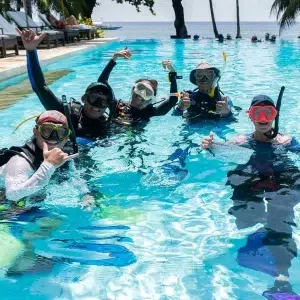 Scuba courses in the pool at Atmosphere | Infinite Blue Dive Travel
